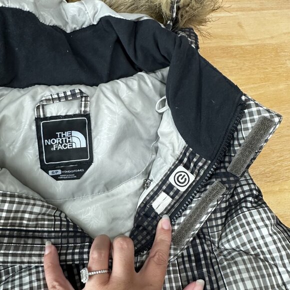 North Face Vest Womens Small P Plaid 600 Down Fill Hooded Faux Fur Puffer Jacket - Picture 13 of 16